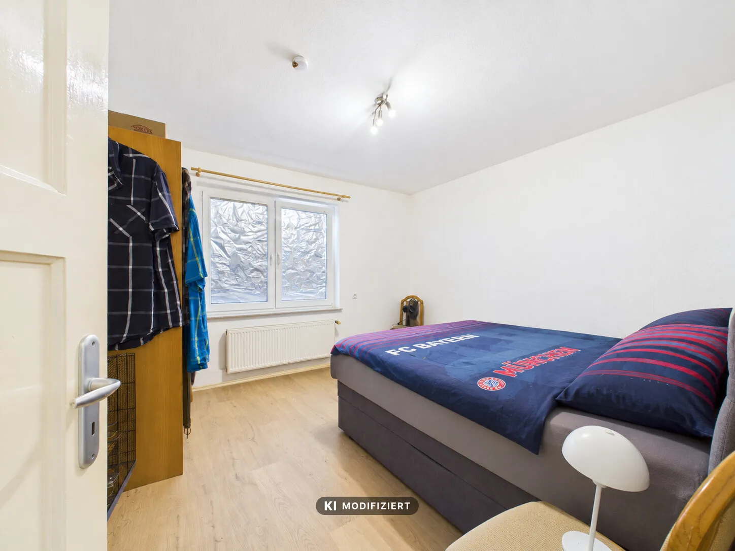 Schlafzimmer 2 (private Gegenstände mit KI entfernt)