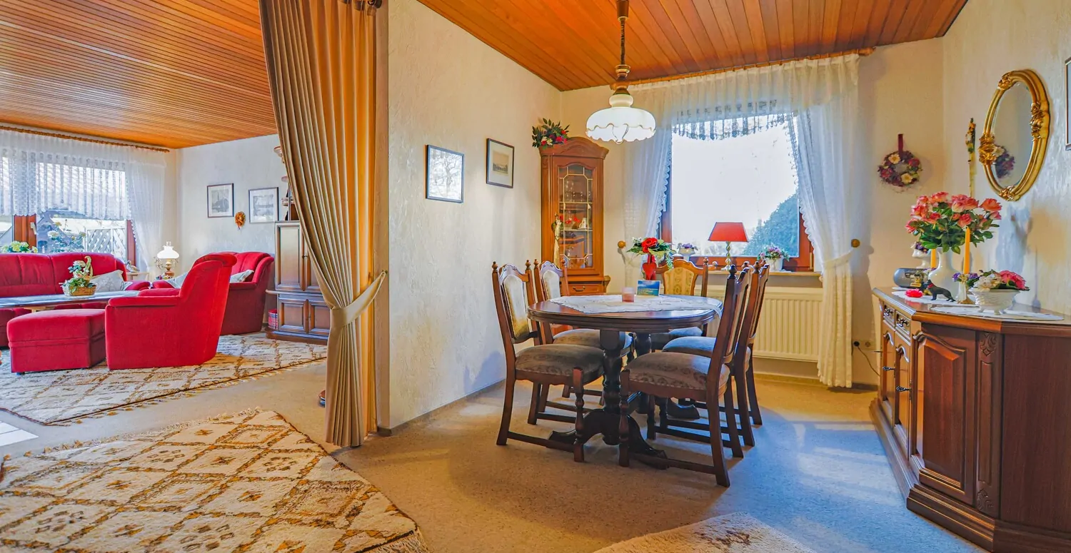 Wohn- und Esszimmer Ansicht I