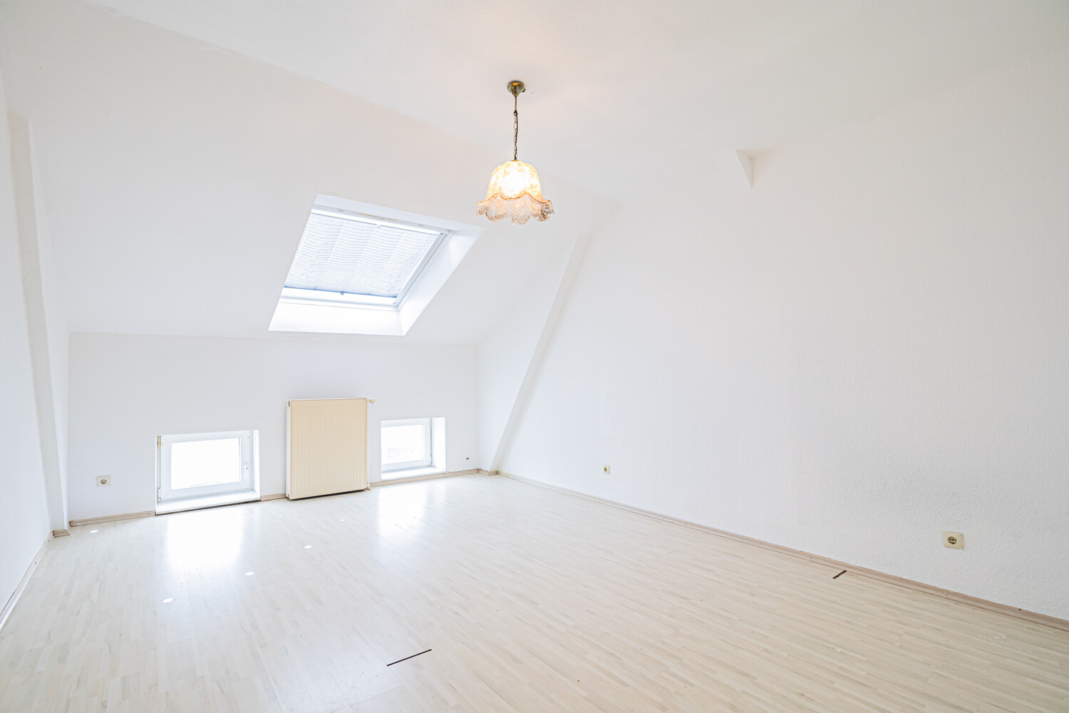 Zimmer Whg. DG DS 32