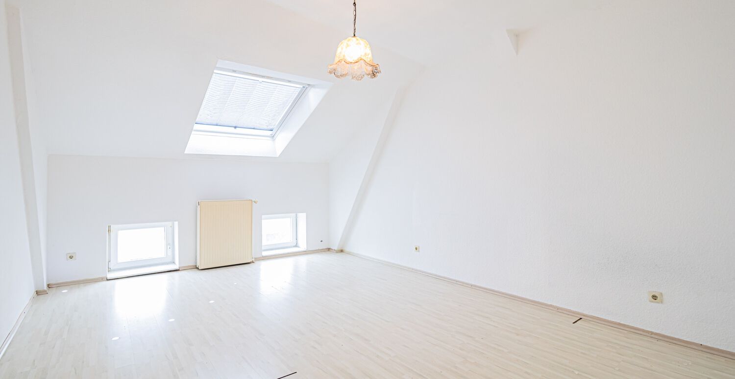 Zimmer Whg. DG DS 32
