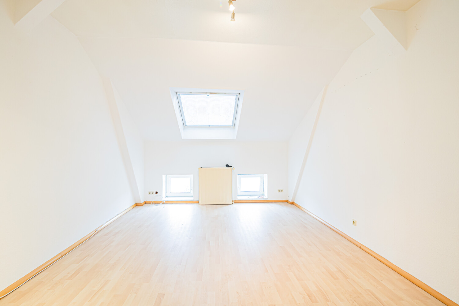 Zimmer Whg. DG DS 32