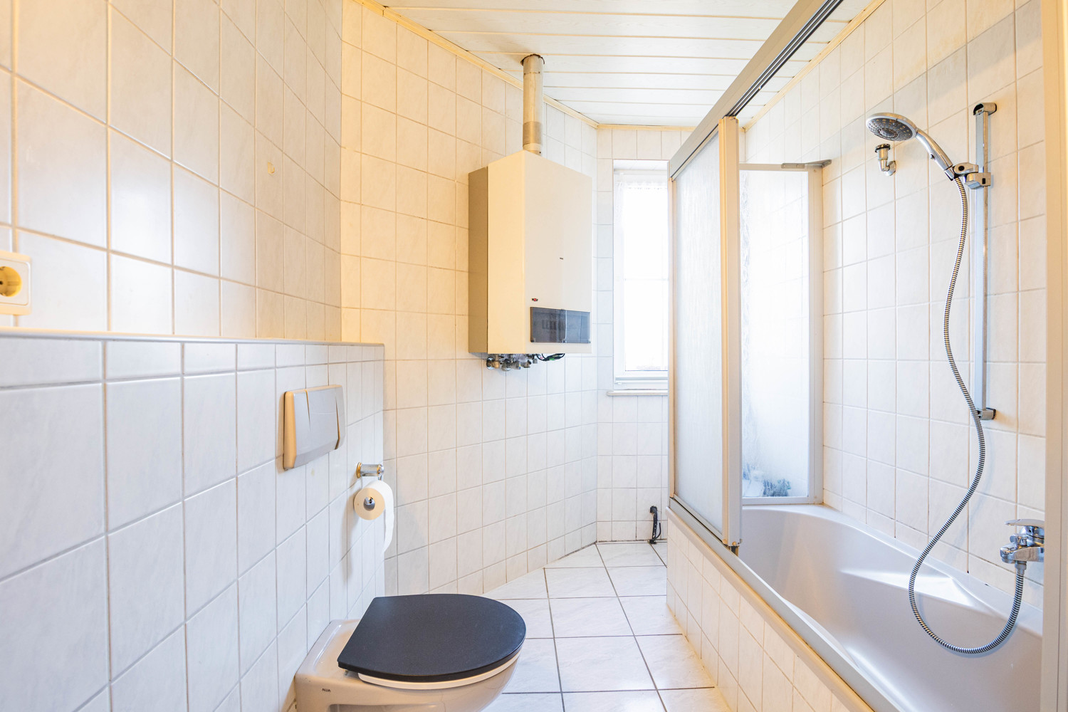 Badezimmer Ansicht II