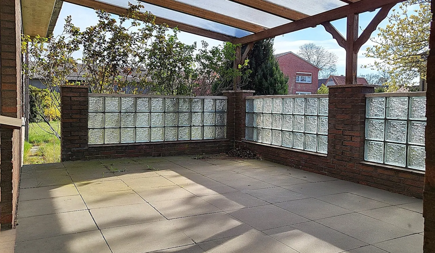 Überdachte Terrasse