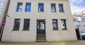 von_poll_real_estate_property_23389012-4_image_1