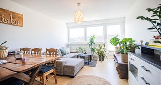 von_poll_real_estate_property_24389019-1_image_0