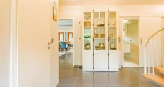 von_poll_real_estate_property_25389017_image_8