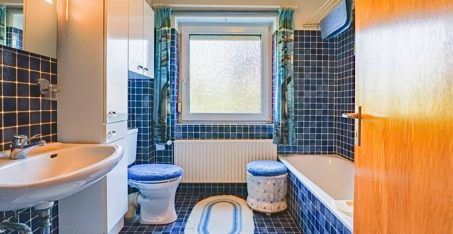 Badezimmer Ansicht I