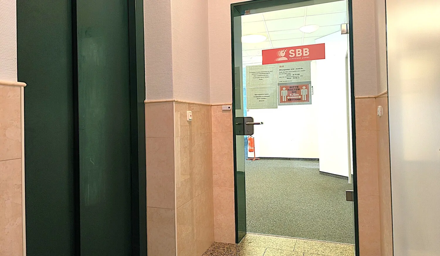 Eingangsbereich mit Zugang zum Fahrstuhl