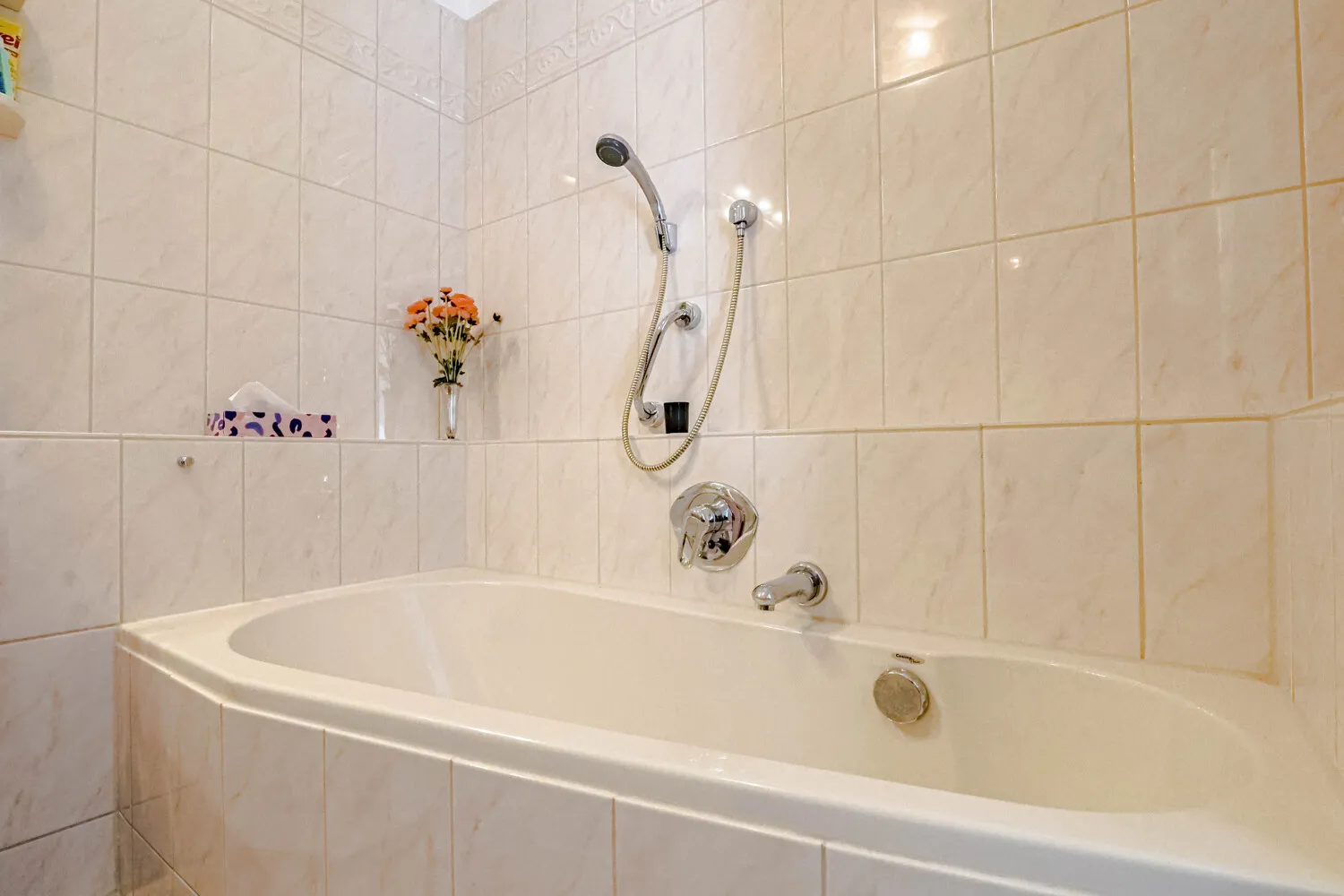 Tageslichtbadezimmer en suite Ansicht II