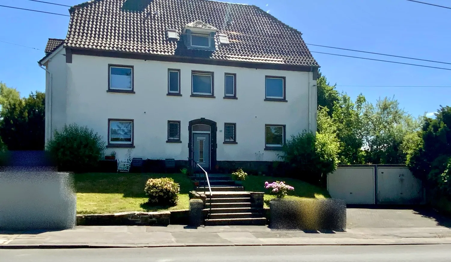 Straßenansicht Haus B