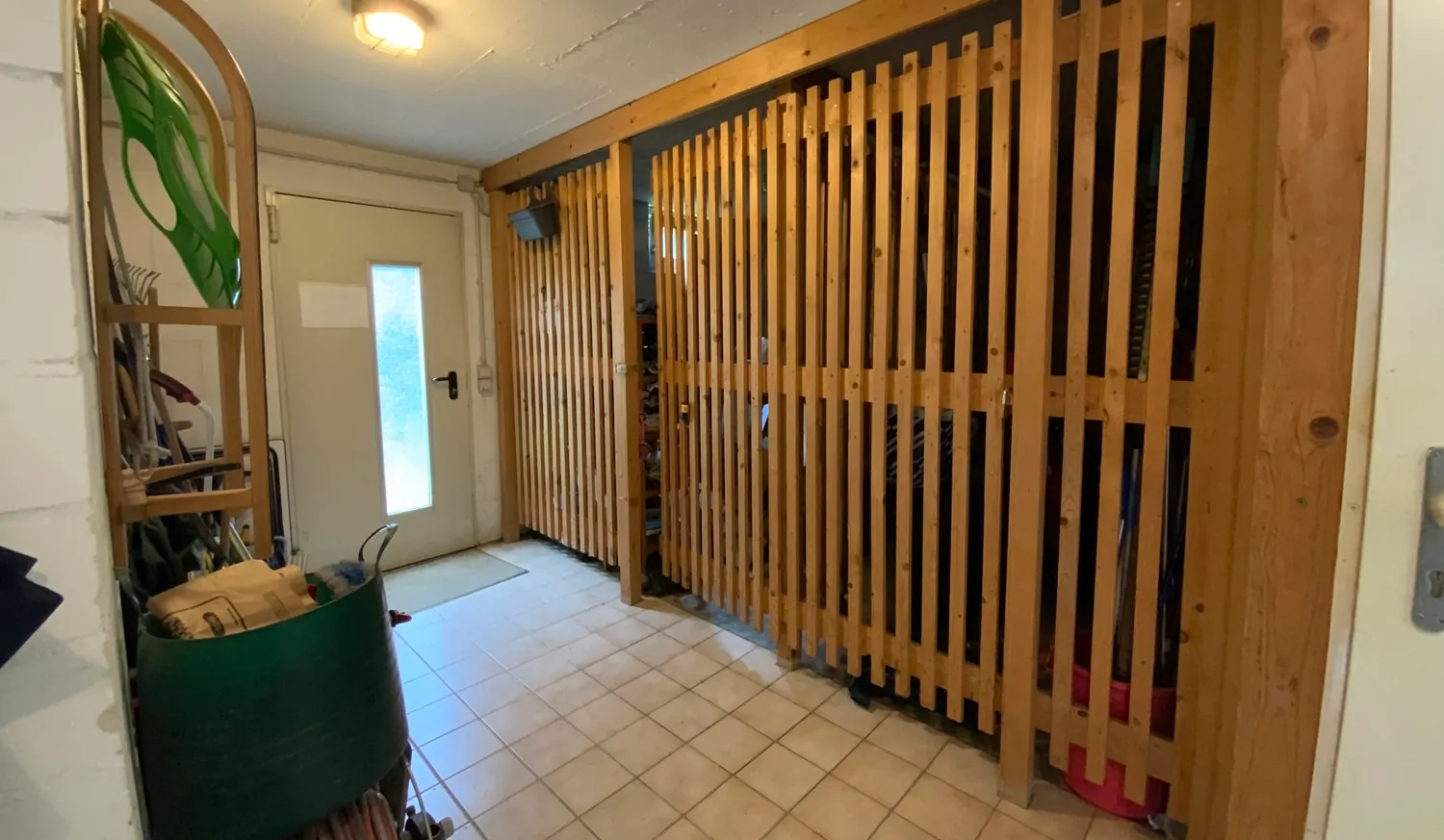 Haus A / Keller mit Seitenausgang