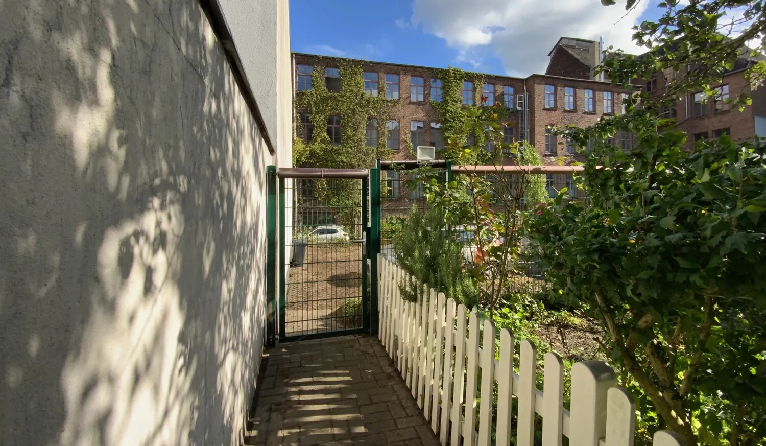 Zugang zum PKW-Stellplatz