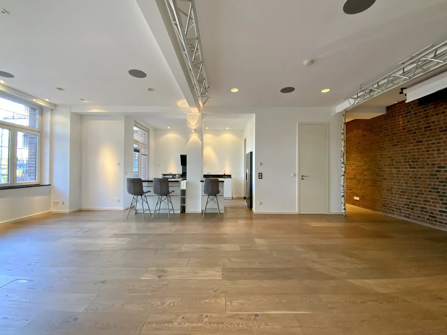 Stilvoll Großzügigkeit erleben: Exklusive Eigentumswohnung mit Loftflair