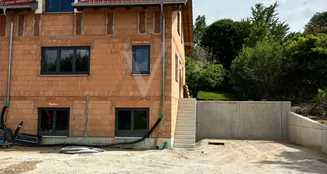 von_poll_real_estate_property_24144013_image_2