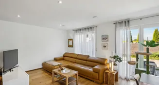 von_poll_real_estate_property_25144004_image_1