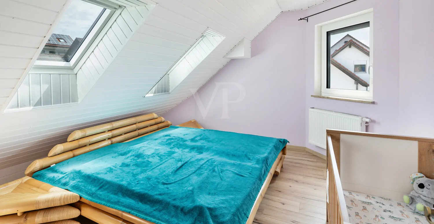 Schlafzimmer DG