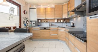 von_poll_real_estate_property_25250018_image_7