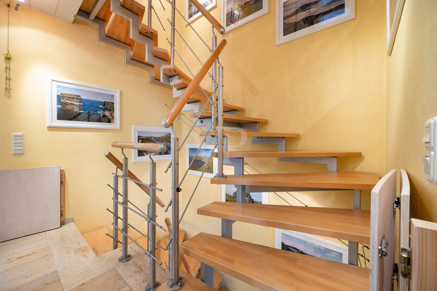 Treppen ins 1. Obergeschoss