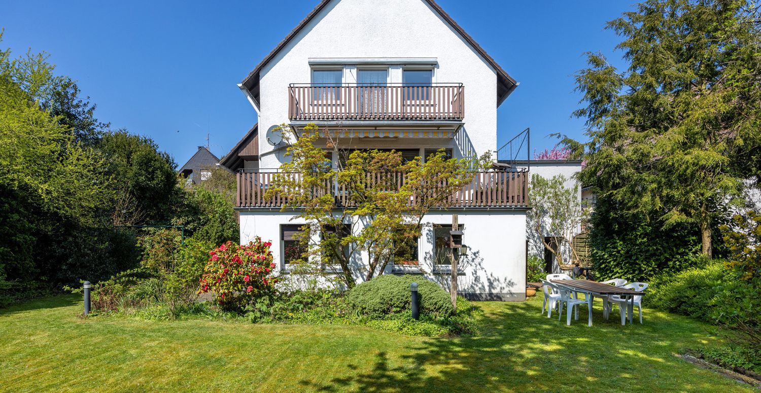 Hausansicht Garten