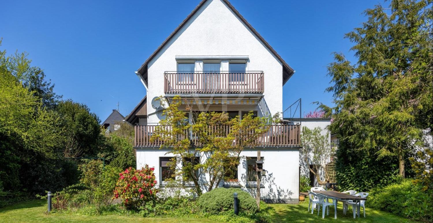 Hausansicht Garten