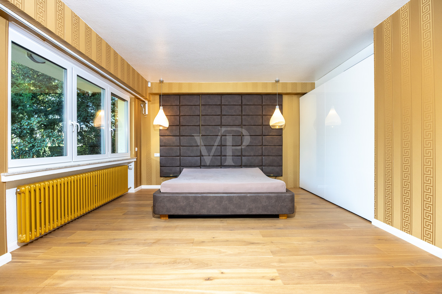 Schlafzimmer Gartengeschoss