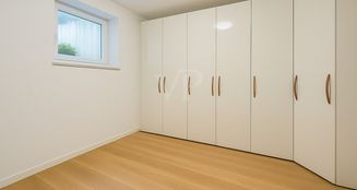von_poll_real_estate_property_24250392_image_24