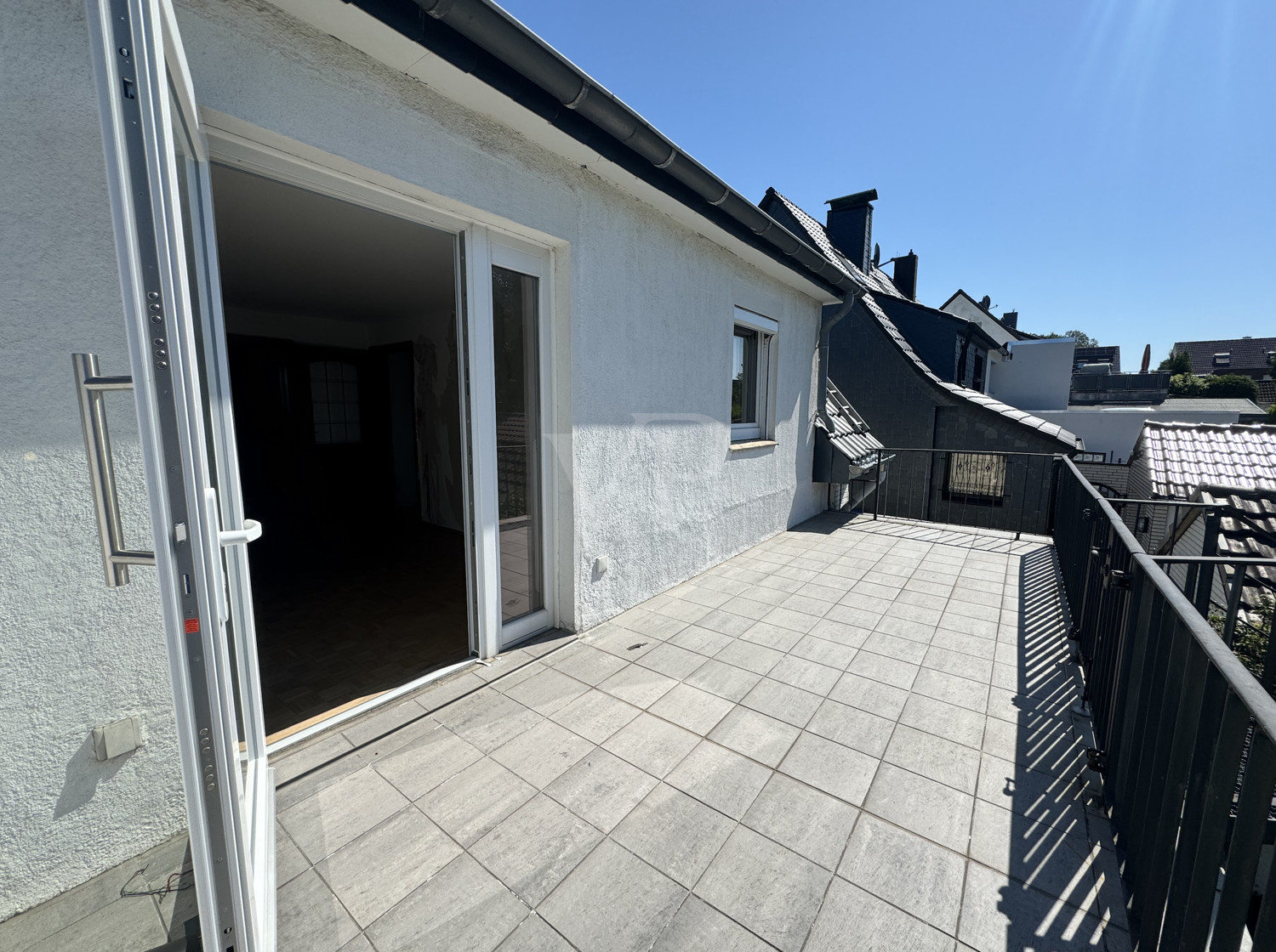 Dachterrasse mit Zugang zum Garten