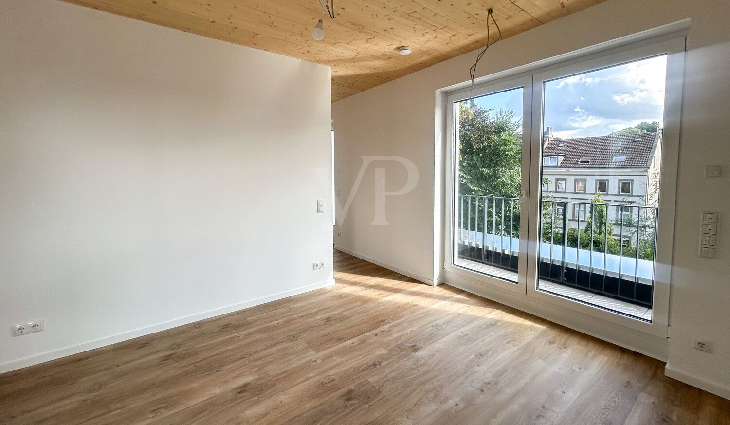 Schlafzimmer mit Balkonzugang