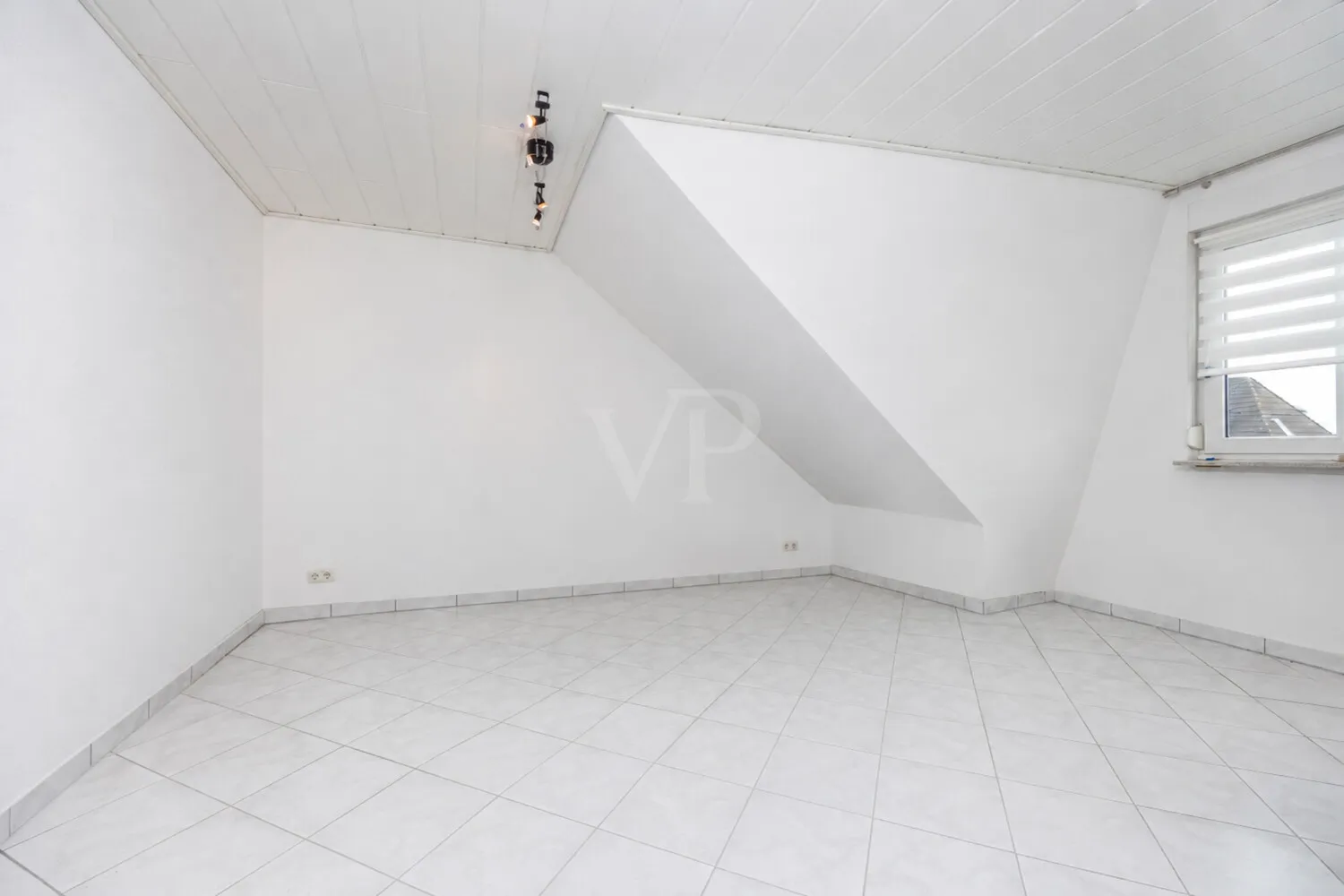 Schlafzimmer DG