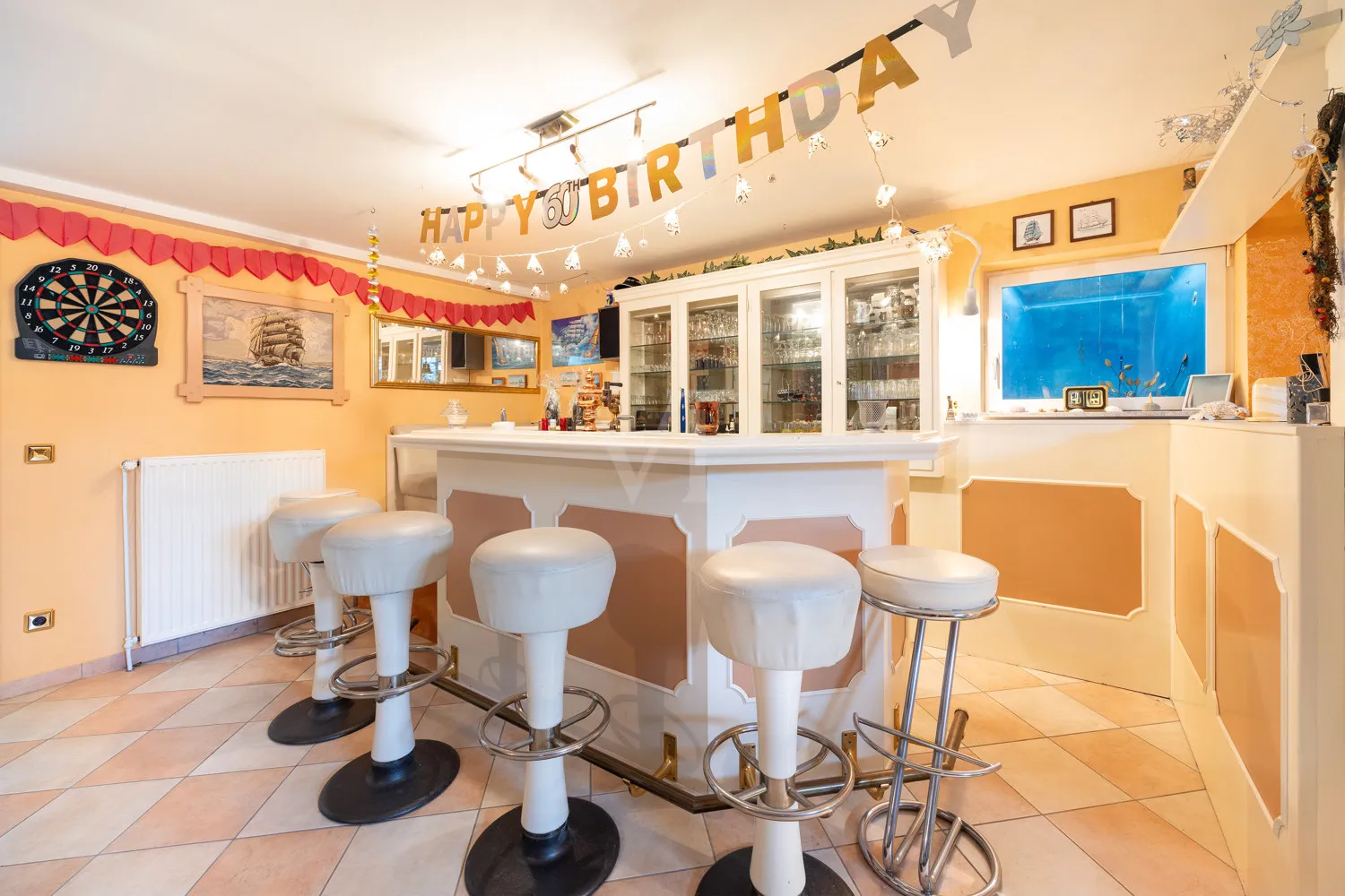 Bar im Partykeller