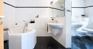 von_poll_real_estate_property_252500172_image_9