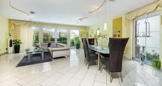 von_poll_real_estate_property_252500172_image_4