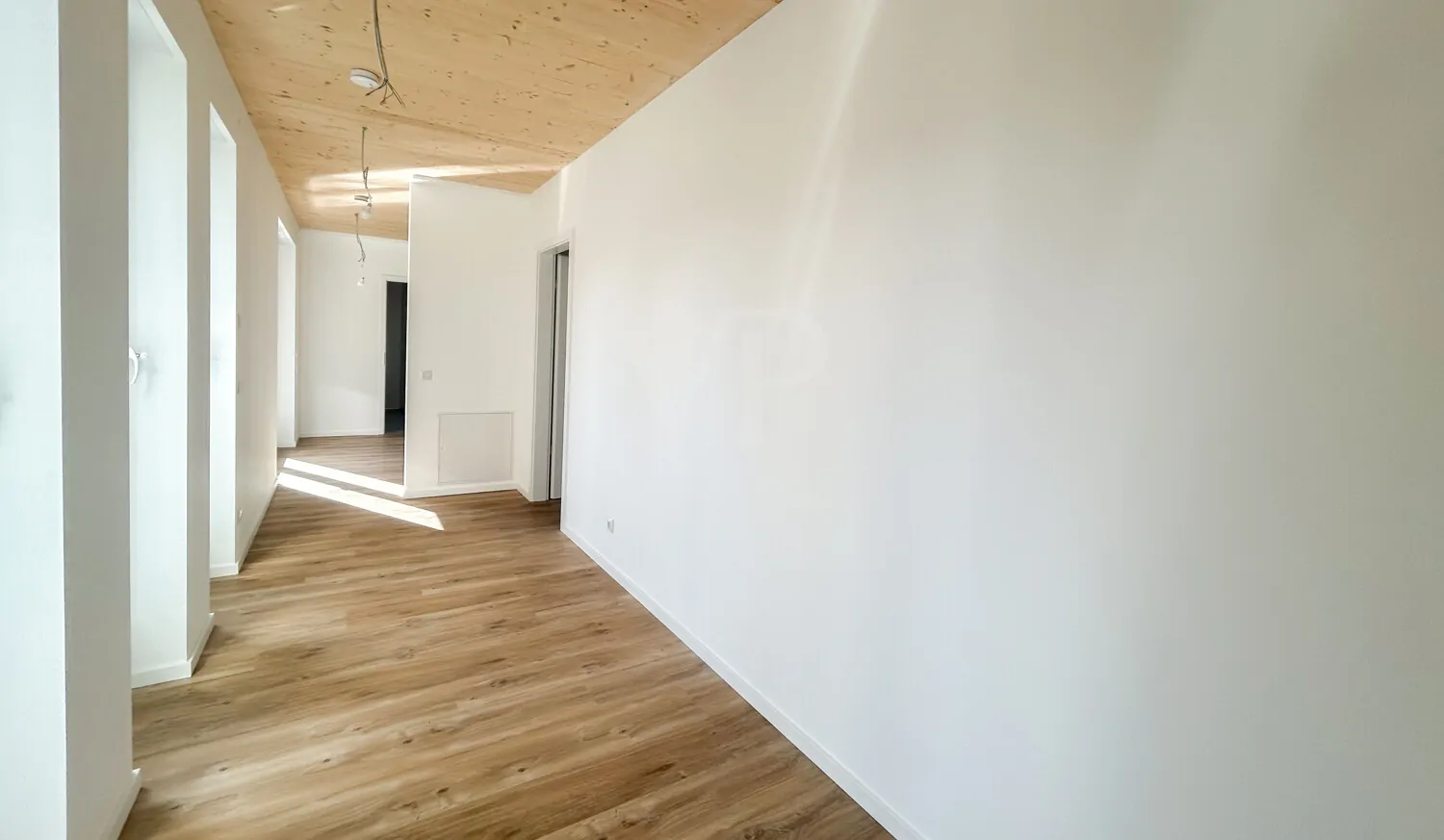 Flur und- Ankeidebereich