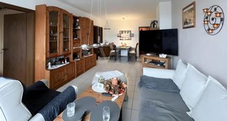 von_poll_real_estate_property_25250037_image_0
