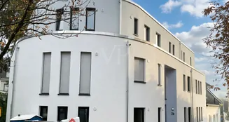 von_poll_real_estate_property_252500123_image_0