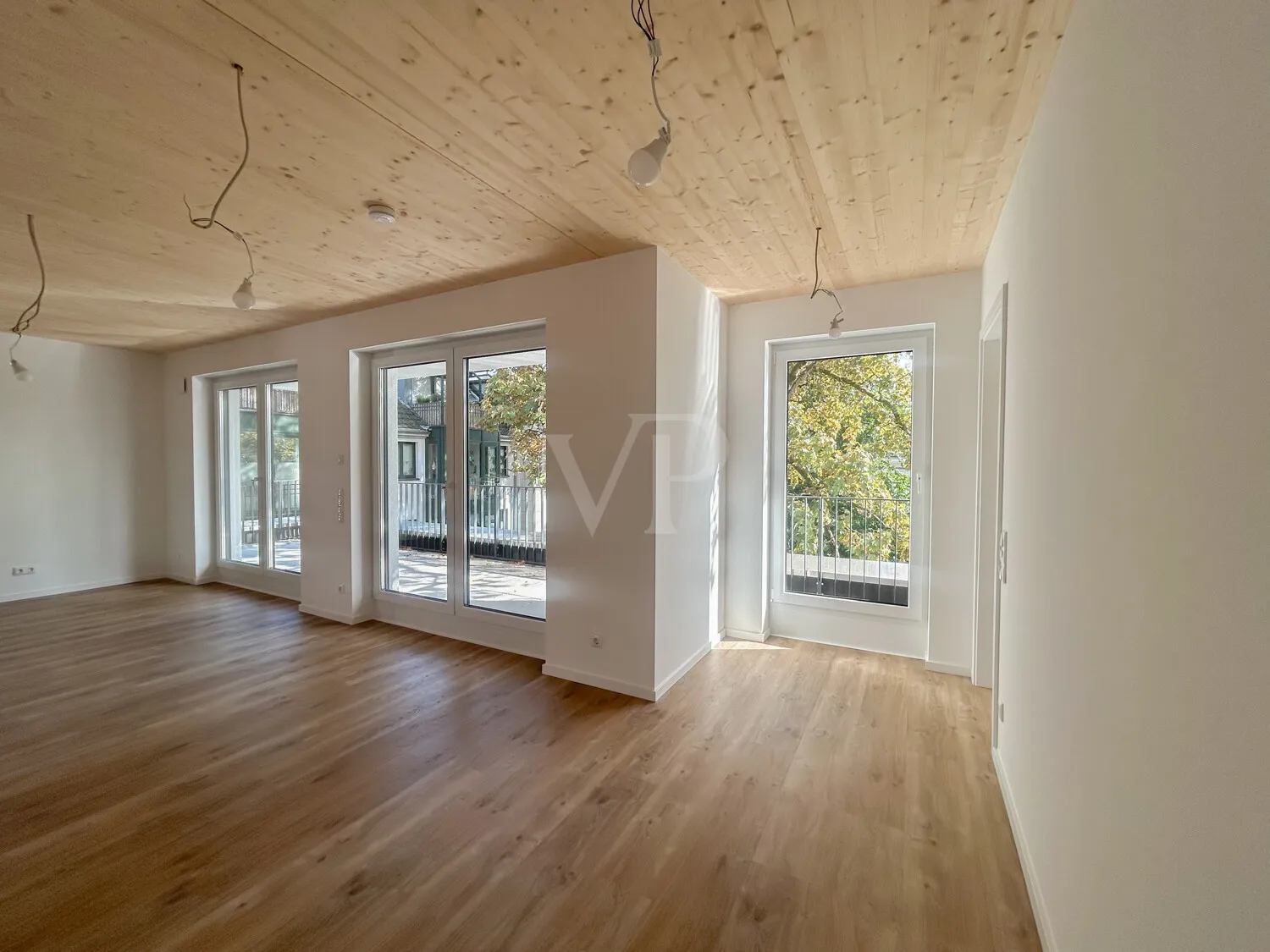 Wohnbereich mit Balkonzugang