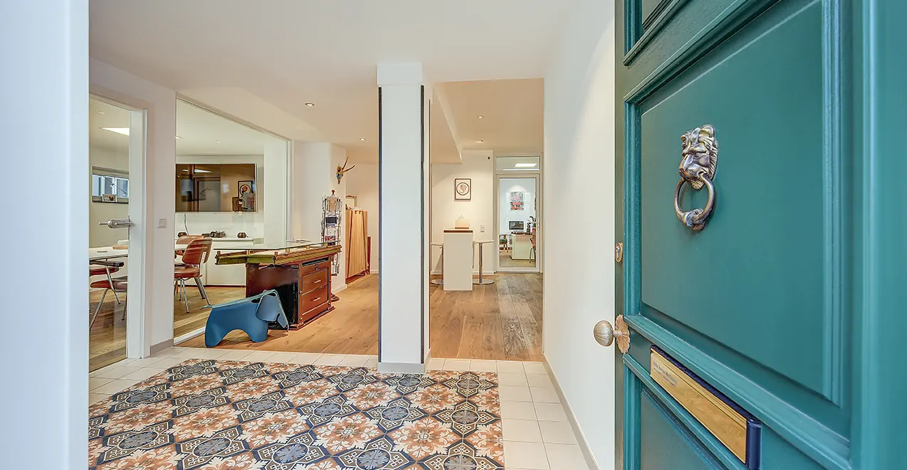 Hauseingang im Erdgeschoss