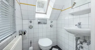 von_poll_real_estate_property_25250039_image_19