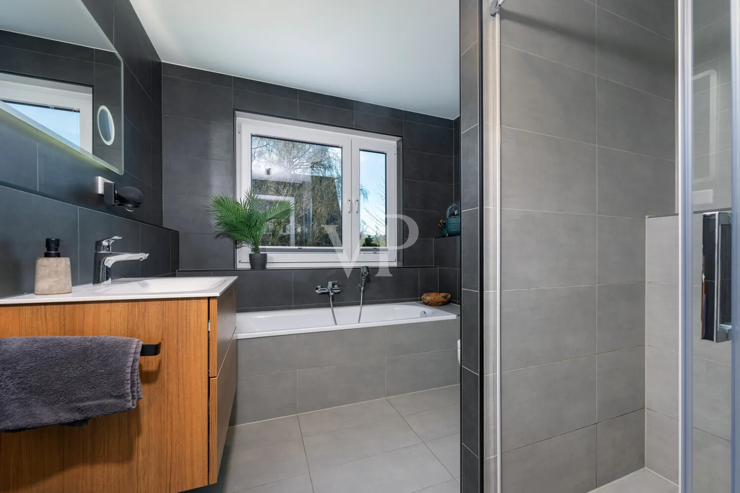 Badezimmer 1. OG.