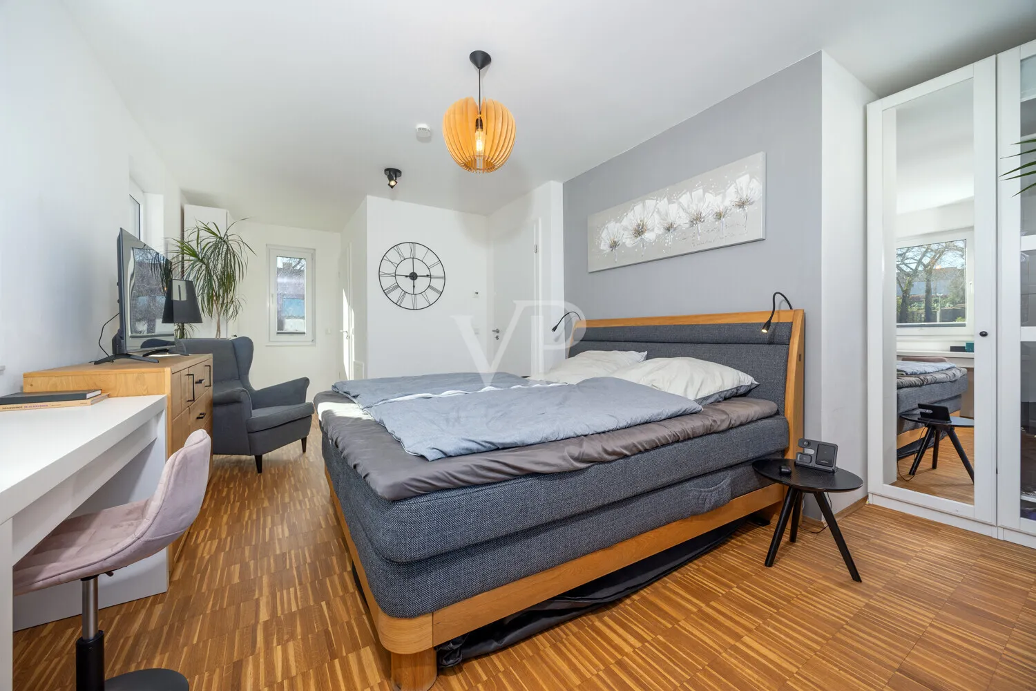 Schlafzimmer 2. OG.