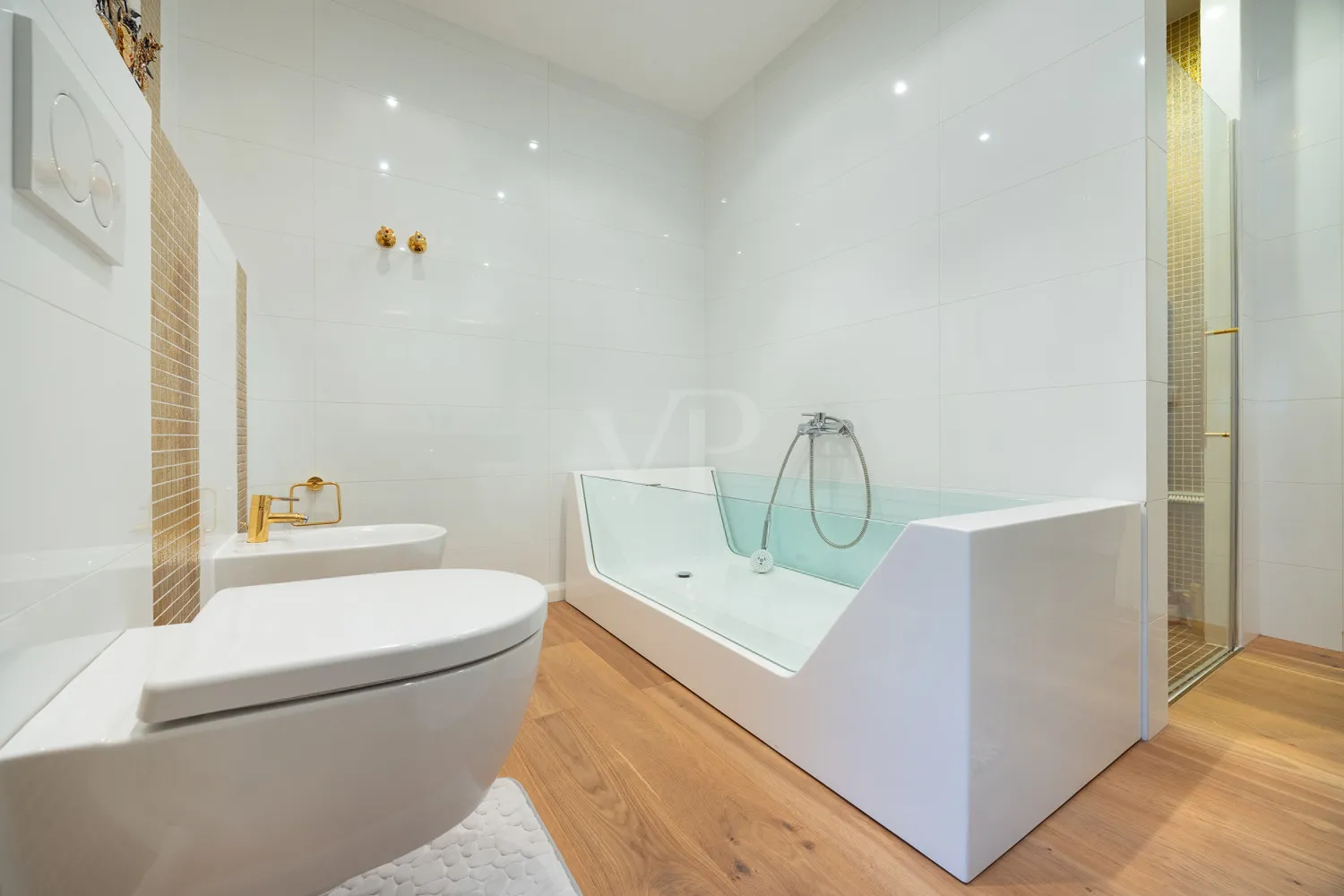 Zweites Badezimmer