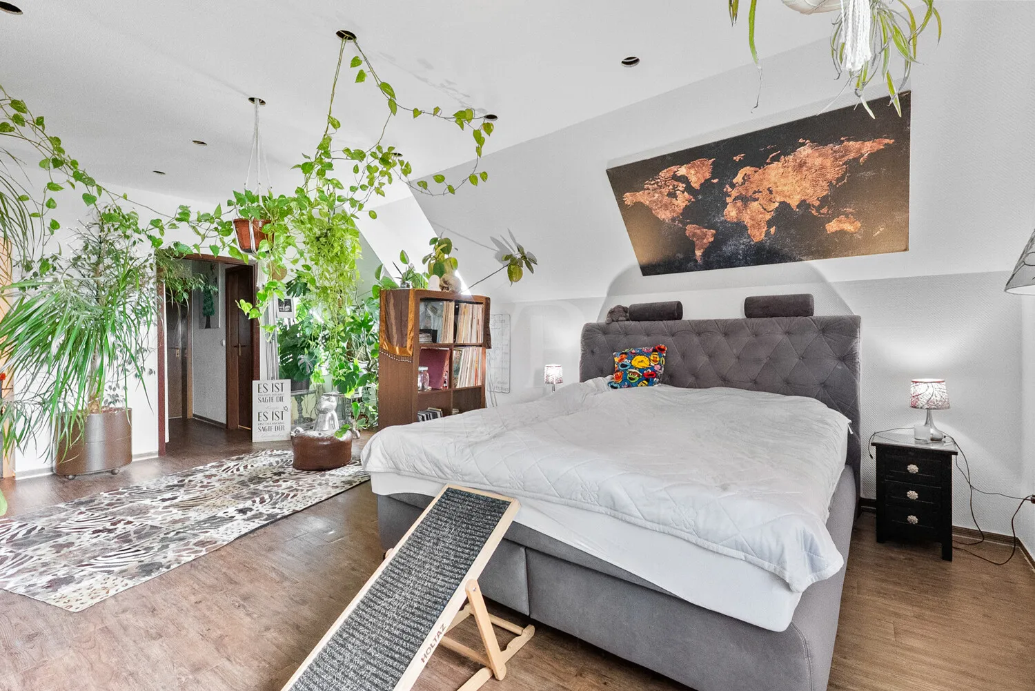 Schlafzimmer 1. OG.