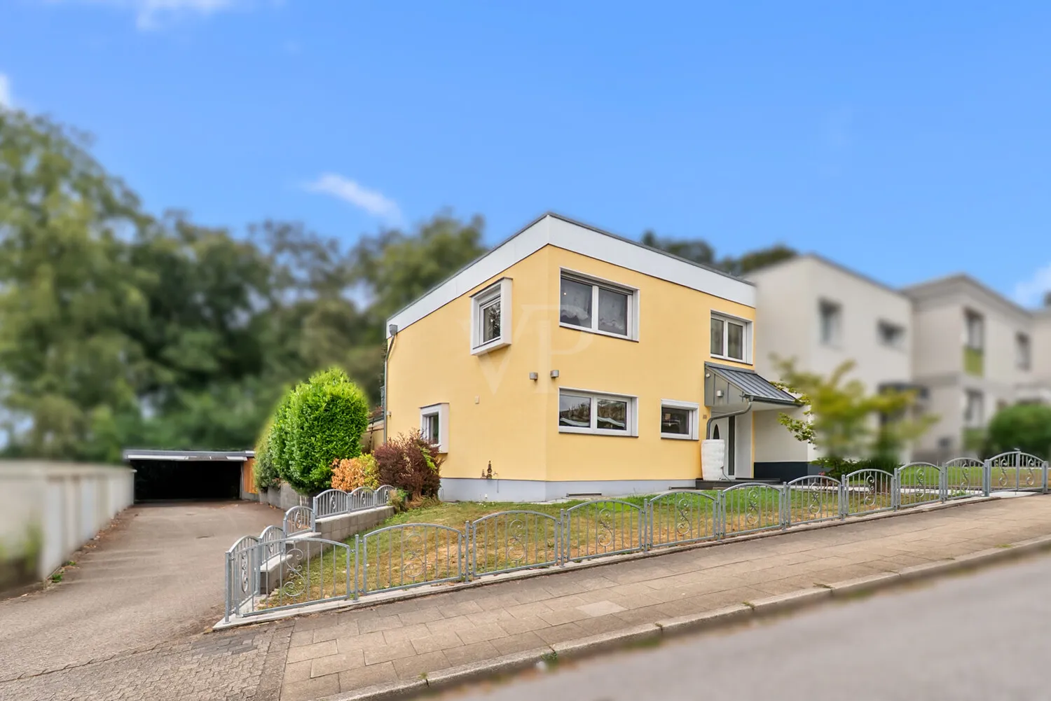 Straßenansicht