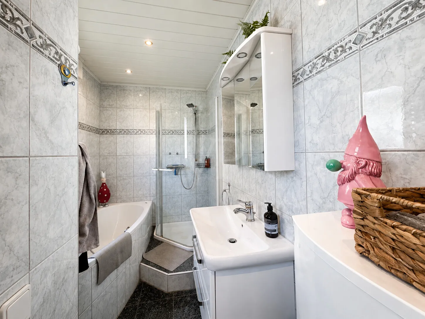 Badezimmer 1. OG.