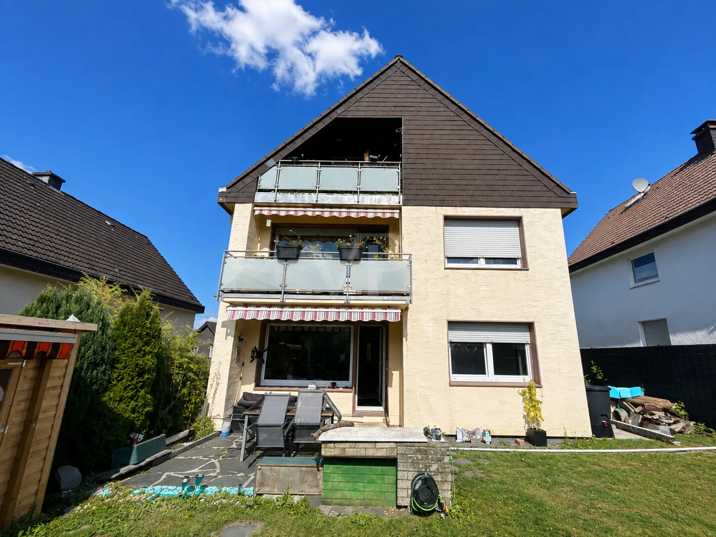 Hausansicht Garten