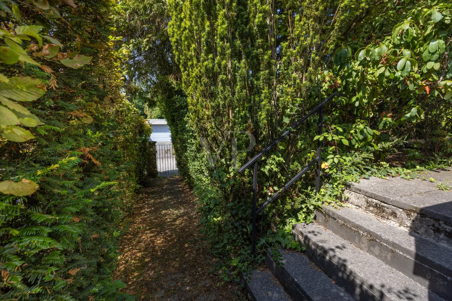 Zuwegung zum Haus