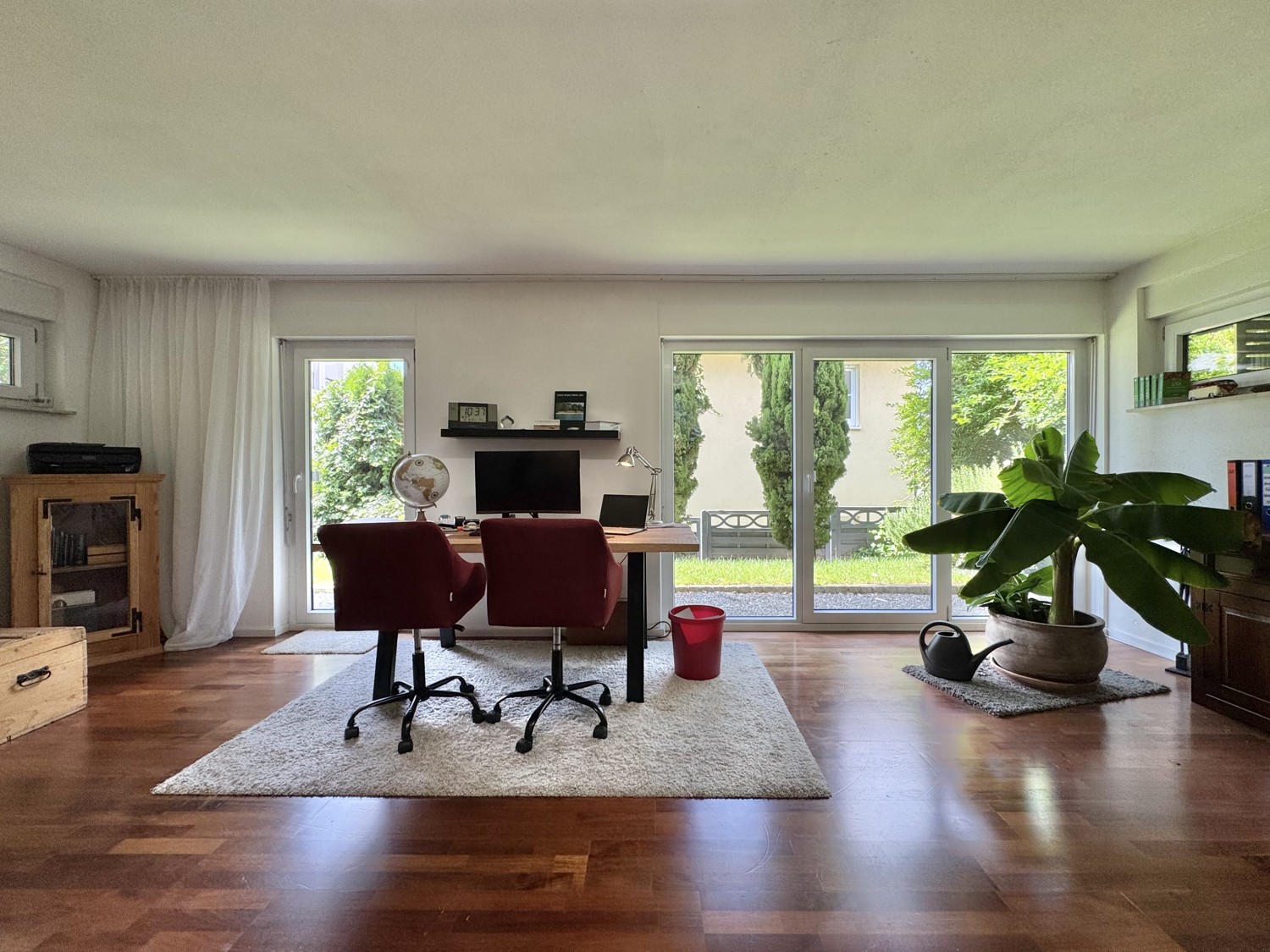 Büro UG