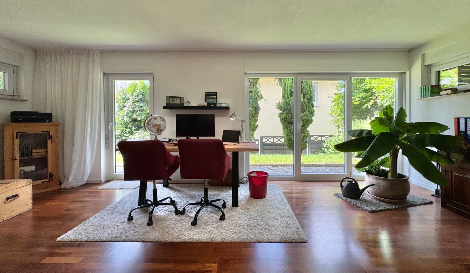 Büro UG