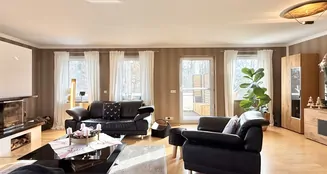 von_poll_real_estate_property_26328100_image_3