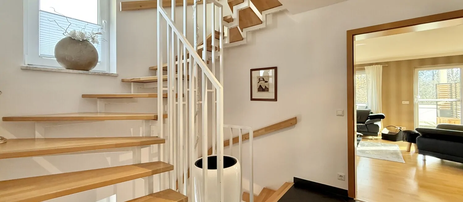 Flur/Treppenaufgang (EG)